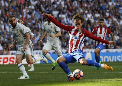 Barca lu mờ, derby thành Madrid lại càng nóng bỏng - Ảnh 1. Barca lu mờ, derby thành Madrid lại càng nóng bỏng - Ảnh 1.