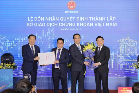 Chính thức ra mắt Sở Giao dịch chứng khoán Việt Nam - Ảnh 1. Chính thức ra mắt Sở Giao dịch chứng khoán Việt Nam - Ảnh 1.
