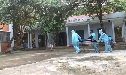 Bệnh xá đảo Song Tử Tây cấp cứu ngư dân gặp tai nạn lao động trên biển - Ảnh 1. Bệnh xá đảo Song Tử Tây cấp cứu ngư dân gặp tai nạn lao động trên biển - Ảnh 1.