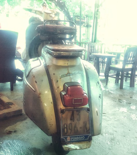 Cuộc đoàn tụ khó tin với chiếc Vespa cổ của ba tôi - Ảnh 2. Cuộc đoàn tụ khó tin với chiếc Vespa cổ của ba tôi - Ảnh 2.