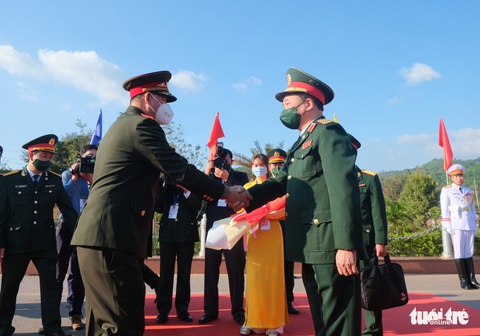Quân đội Việt - Lào tăng cường tuần tra chung biên giới - Ảnh 1. Quân đội Việt - Lào tăng cường tuần tra chung biên giới - Ảnh 1.