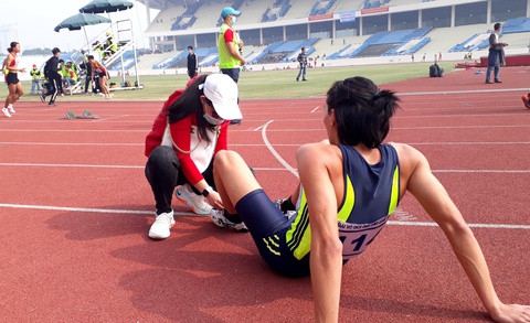 Thiên thần đứng sau nhà vô địch 400m Trần Nhật Hoàng - Ảnh 3. Thiên thần đứng sau nhà vô địch 400m Trần Nhật Hoàng - Ảnh 3.