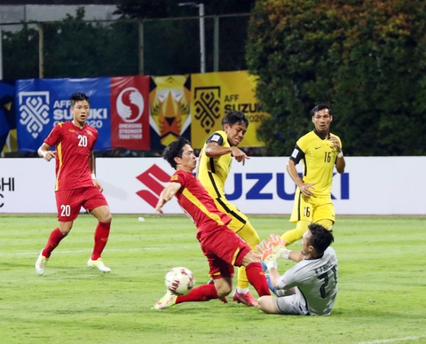 Việt Nam thắng thuyết phục Malaysia 3-0 ở AFF Cup 2020 - Ảnh 3. Việt Nam thắng thuyết phục Malaysia 3-0 ở AFF Cup 2020 - Ảnh 3.