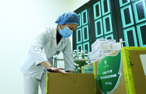 Hơn 1 triệu viên Molnupiravir cho chương trình thí điểm điều trị F0 tại nhà - Ảnh 6. Hơn 1 triệu viên Molnupiravir cho chương trình thí điểm điều trị F0 tại nhà - Ảnh 6.