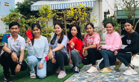 Em sẽ nhớ hoài ngày Tết Việt Nam - Ảnh 2. Em sẽ nhớ hoài ngày Tết Việt Nam - Ảnh 2.