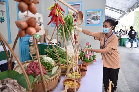 Tin sáng 28-4: Chuyên gia đề xuất hạn chế rút BHXH một lần, Bắc Bộ sắp có mưa diện rộng - Ảnh 3. Tin sáng 28-4: Chuyên gia đề xuất hạn chế rút BHXH một lần, Bắc Bộ sắp có mưa diện rộng - Ảnh 3.