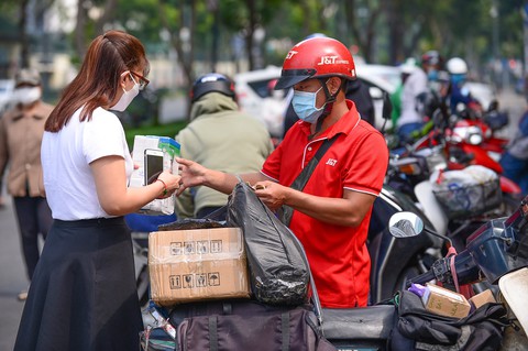 Thương mại điện tử khép lại năm 2021 bằng mùa khuyến mãi thắng lớn - Ảnh 1. Thương mại điện tử khép lại năm 2021 bằng mùa khuyến mãi thắng lớn - Ảnh 1.