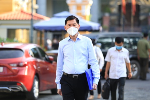 Vụ SAGRI: Đề nghị phạt ông Lê Tấn Hùng 26-30 năm tù, ông Trần Vĩnh Tuyến 7-8 năm tù - Ảnh 2. Vụ SAGRI: Đề nghị phạt ông Lê Tấn Hùng 26-30 năm tù, ông Trần Vĩnh Tuyến 7-8 năm tù - Ảnh 2.
