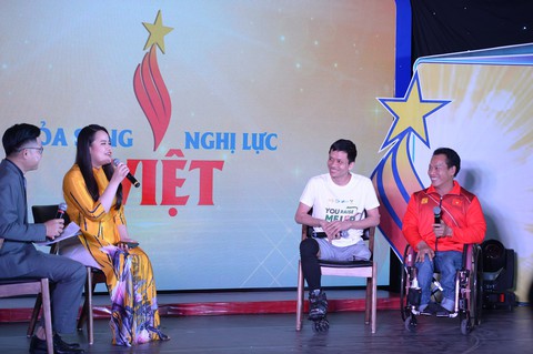 Tuyên dương 50 thanh niên khuyết tật có nhiều đóng góp cho cộng đồng - Ảnh 4. Tuyên dương 50 thanh niên khuyết tật có nhiều đóng góp cho cộng đồng - Ảnh 4.