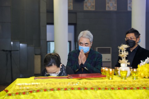 Tiễn biệt nhạc sĩ Phú Quang trong sáng mùa đông se lòng Hà Nội - Ảnh 14. Tiễn biệt nhạc sĩ Phú Quang trong sáng mùa đông se lòng Hà Nội - Ảnh 14.