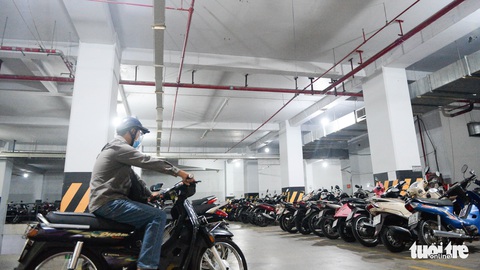 Hệ thống chữa cháy chung cư chưa xong, chủ đầu tư vẫn bỏ mặc - Ảnh 1. Hệ thống chữa cháy chung cư chưa xong, chủ đầu tư vẫn bỏ mặc - Ảnh 1.