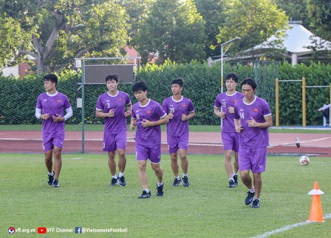 Tuyển Việt Nam hứng khởi chờ trận đấu với Indonesia - Ảnh 2. Tuyển Việt Nam hứng khởi chờ trận đấu với Indonesia - Ảnh 2.