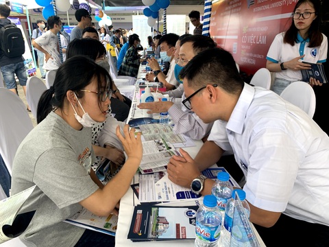Trường ĐH Quốc tế - ĐH Quốc gia TP.HCM dành đến 80% chỉ tiêu xét điểm tốt nghiệp THPT - Ảnh 1. Trường ĐH Quốc tế - ĐH Quốc gia TP.HCM dành đến 80% chỉ tiêu xét điểm tốt nghiệp THPT - Ảnh 1.