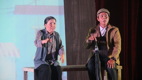 Mưa bóng mây: Những người già cô đơn - Ảnh 1. Mưa bóng mây: Những người già cô đơn - Ảnh 1.