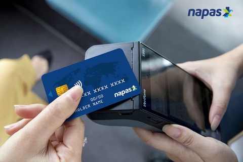 Thanh toán thẻ chip: an toàn và tiện lợi hơn - Ảnh 1. Thanh toán thẻ chip: an toàn và tiện lợi hơn - Ảnh 1.