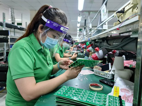 Siết phòng dịch để không gián đoạn sản xuất - Ảnh 2. Siết phòng dịch để không gián đoạn sản xuất - Ảnh 2.