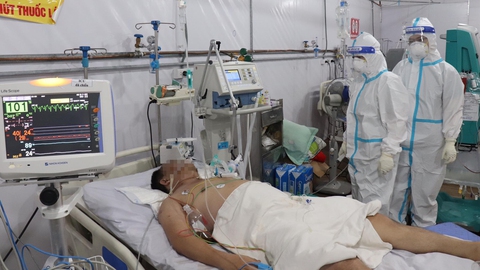 Bệnh viện dã chiến đa tầng TP.HCM: Nơi rộn tiếng cười, nơi gắng qua nguy kịch - Ảnh 4. Bệnh viện dã chiến đa tầng TP.HCM: Nơi rộn tiếng cười, nơi gắng qua nguy kịch - Ảnh 4.
