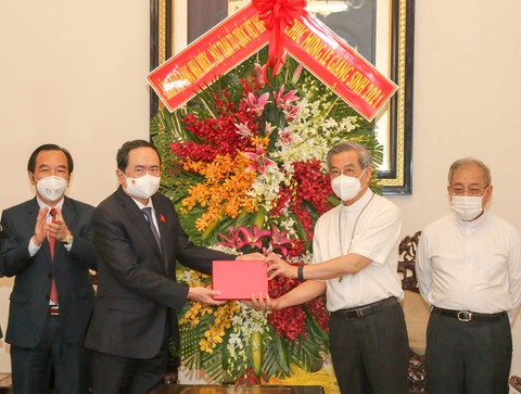 Phó chủ tịch thường trực Quốc hội Trần Thanh Mẫn thăm, chúc Giáng sinh tại TP.HCM - Ảnh 1. Phó chủ tịch thường trực Quốc hội Trần Thanh Mẫn thăm, chúc Giáng sinh tại TP.HCM - Ảnh 1.