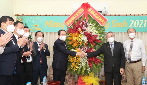 Phó chủ tịch thường trực Quốc hội Trần Thanh Mẫn thăm, chúc Giáng sinh tại TP.HCM - Ảnh 3. Phó chủ tịch thường trực Quốc hội Trần Thanh Mẫn thăm, chúc Giáng sinh tại TP.HCM - Ảnh 3.