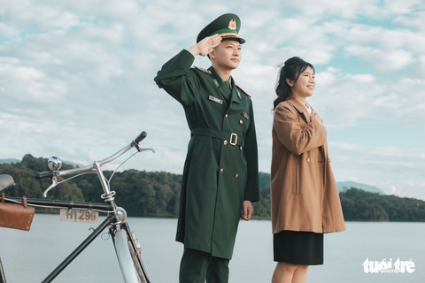 Hạ cánh nơi biên cương, thượng úy biên phòng nên duyên với nữ cán bộ Đoàn - Ảnh 1. Hạ cánh nơi biên cương, thượng úy biên phòng nên duyên với nữ cán bộ Đoàn - Ảnh 1.