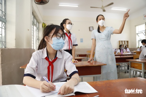 Có những niềm vui khôn tả trong ngày trở lại trường - Ảnh 1. Có những niềm vui khôn tả trong ngày trở lại trường - Ảnh 1.