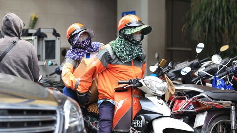 Trở lại đô thị trước Tết tìm việc dễ hơn - Ảnh 1. Trở lại đô thị trước Tết tìm việc dễ hơn - Ảnh 1.