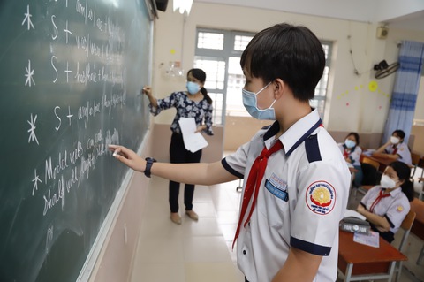 Nơi trực tuyến, nơi trực tiếp, kiểm tra học kỳ 1 ra sao? - Ảnh 1. Nơi trực tuyến, nơi trực tiếp, kiểm tra học kỳ 1 ra sao? - Ảnh 1.