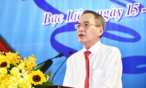 Bí thư Tỉnh ủy Bạc Liêu làm thơ tặng đại hội phụ nữ - Ảnh 1. Bí thư Tỉnh ủy Bạc Liêu làm thơ tặng đại hội phụ nữ - Ảnh 1.