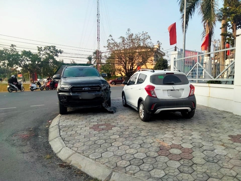 Bị tạm đình chỉ công tác hôm trước, hôm sau chủ tịch xã lái xe tải gây tai nạn chết người - Ảnh 1. Bị tạm đình chỉ công tác hôm trước, hôm sau chủ tịch xã lái xe tải gây tai nạn chết người - Ảnh 1.
