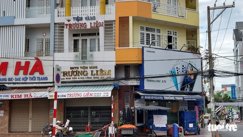 Bắt chủ tiệm vàng lớn nhất Châu Đốc liên quan trùm buôn lậu Mười Tường - Ảnh 1. Bắt chủ tiệm vàng lớn nhất Châu Đốc liên quan trùm buôn lậu Mười Tường - Ảnh 1.