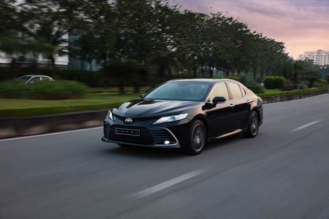 Phiên bản hoàn toàn mới Toyota Camry 2.0 Q có gì mới? - Ảnh 2. Phiên bản hoàn toàn mới Toyota Camry 2.0 Q có gì mới? - Ảnh 2.
