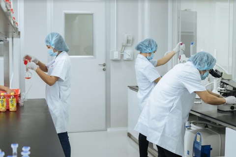 URC Việt Nam đồng hành trong cuộc chiến chống hàng lậu, hàng giả - Ảnh 4. URC Việt Nam đồng hành trong cuộc chiến chống hàng lậu, hàng giả - Ảnh 4.
