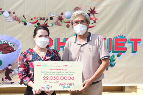 Tiệc phở trên đảo Thiềng Liềng: Được ăn phở rồi, vui quá! - Ảnh 12. Tiệc phở trên đảo Thiềng Liềng: Được ăn phở rồi, vui quá! - Ảnh 12.