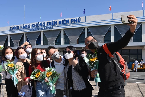 Bamboo Airways tung ưu đãi ‘giá công phá’ dịp Giáng sinh và năm mới 2022 - Ảnh 3. Bamboo Airways tung ưu đãi ‘giá công phá’ dịp Giáng sinh và năm mới 2022 - Ảnh 3.