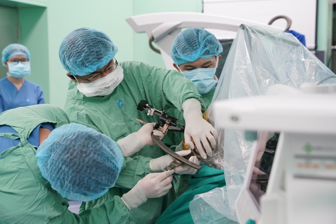 Điều trị bệnh Parkinson hiệu quả bằng phương pháp phẫu thuật kích não sâu - Ảnh 3. Điều trị bệnh Parkinson hiệu quả bằng phương pháp phẫu thuật kích não sâu - Ảnh 3.