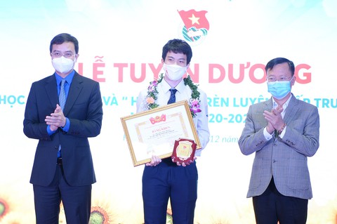 455 học sinh nhận danh hiệu Học sinh 3 tốt toàn quốc - Ảnh 1. 455 học sinh nhận danh hiệu Học sinh 3 tốt toàn quốc - Ảnh 1.