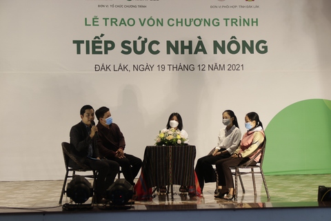 Vốn trao tức thời, giải pháp bền vững - Ảnh 2. Vốn trao tức thời, giải pháp bền vững - Ảnh 2.