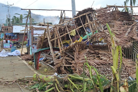 Hơn 100 người Philippines thiệt mạng do bão Rai - Ảnh 1. Hơn 100 người Philippines thiệt mạng do bão Rai - Ảnh 1.