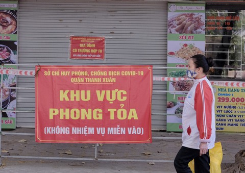 Giám đốc Sở Y tế Hà Nội: Sống thích ứng, phải chấp nhận dịch bệnh lây lan - Ảnh 1. Giám đốc Sở Y tế Hà Nội: Sống thích ứng, phải chấp nhận dịch bệnh lây lan - Ảnh 1.