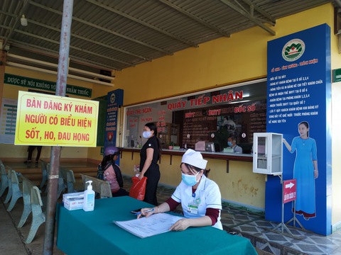 Lo COVID-19, không lơ là dịch bệnh mùa đông - Ảnh 1. Lo COVID-19, không lơ là dịch bệnh mùa đông - Ảnh 1.