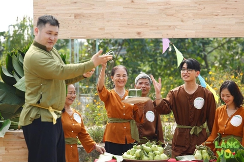 Làng vui: Khi nông dân đọc rap, làm thơ, thả thính trên màn ảnh nhỏ - Ảnh 4. Làng vui: Khi nông dân đọc rap, làm thơ, thả thính trên màn ảnh nhỏ - Ảnh 4.