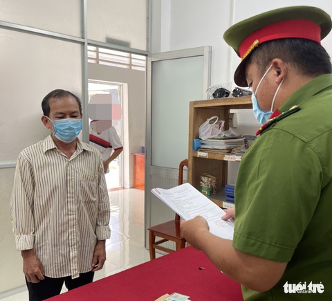 Bắt kẻ hiếp dâm làm cháu ngoại 14 tuổi của người tình sinh em bé - Ảnh 1. Bắt kẻ hiếp dâm làm cháu ngoại 14 tuổi của người tình sinh em bé - Ảnh 1.