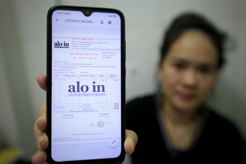 Hóa đơn điện tử: doanh nghiệp kêu bị ép - Ảnh 1. Hóa đơn điện tử: doanh nghiệp kêu bị ép - Ảnh 1.