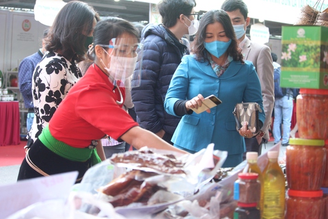 Sơn La tổ chức tuần lễ nông sản tại Hà Nội - Ảnh 2. Sơn La tổ chức tuần lễ nông sản tại Hà Nội - Ảnh 2.