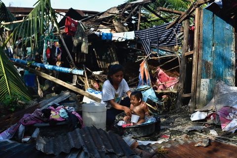 Philippines: Số người chết vì bão tăng gấp đôi - Ảnh 1. Philippines: Số người chết vì bão tăng gấp đôi - Ảnh 1.