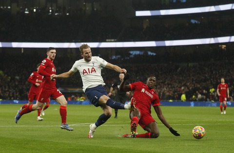 Robertson kiến tạo, ghi bàn và lãnh thẻ đỏ, Liverpool bị Tottenham cầm chân - Ảnh 2. Robertson kiến tạo, ghi bàn và lãnh thẻ đỏ, Liverpool bị Tottenham cầm chân - Ảnh 2.