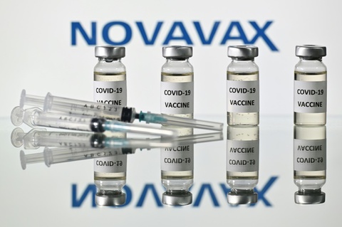 Vắc xin COVID-19 của Novavax được duyệt ở châu Âu - Ảnh 1. Vắc xin COVID-19 của Novavax được duyệt ở châu Âu - Ảnh 1.