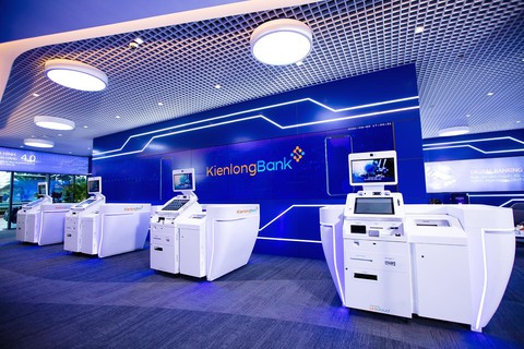 KienlongBank chính thức có CEO mới - Ảnh 2. KienlongBank chính thức có CEO mới - Ảnh 2.