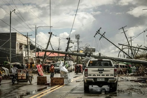 Cuộc tàn sát của siêu bão Rai ở Philippines - Ảnh 1. Cuộc tàn sát của siêu bão Rai ở Philippines - Ảnh 1.