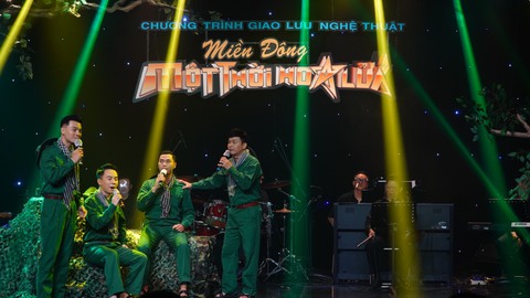 Thế Hiển, Quốc Đại, Vicky Nhung... hát về một thời hoa lửa - Ảnh 1. Thế Hiển, Quốc Đại, Vicky Nhung... hát về một thời hoa lửa - Ảnh 1.